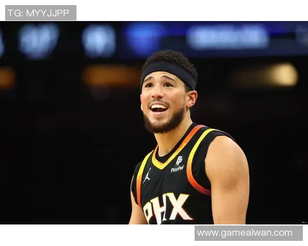 太阳主帅谈布克伤情:他曾尝试回到场上,我们让他别硬撑